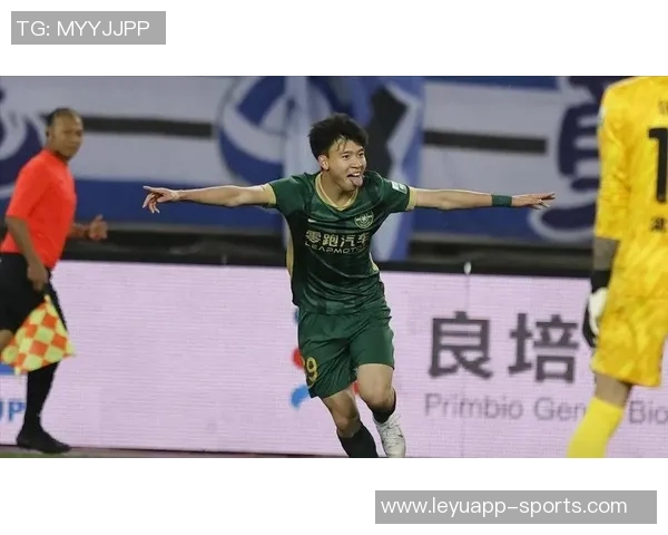 王钰栋精准传球助攻卡列洛轻松破门扳平比分 王钰栋精准传球助攻卡列洛轻松破门扳平比分